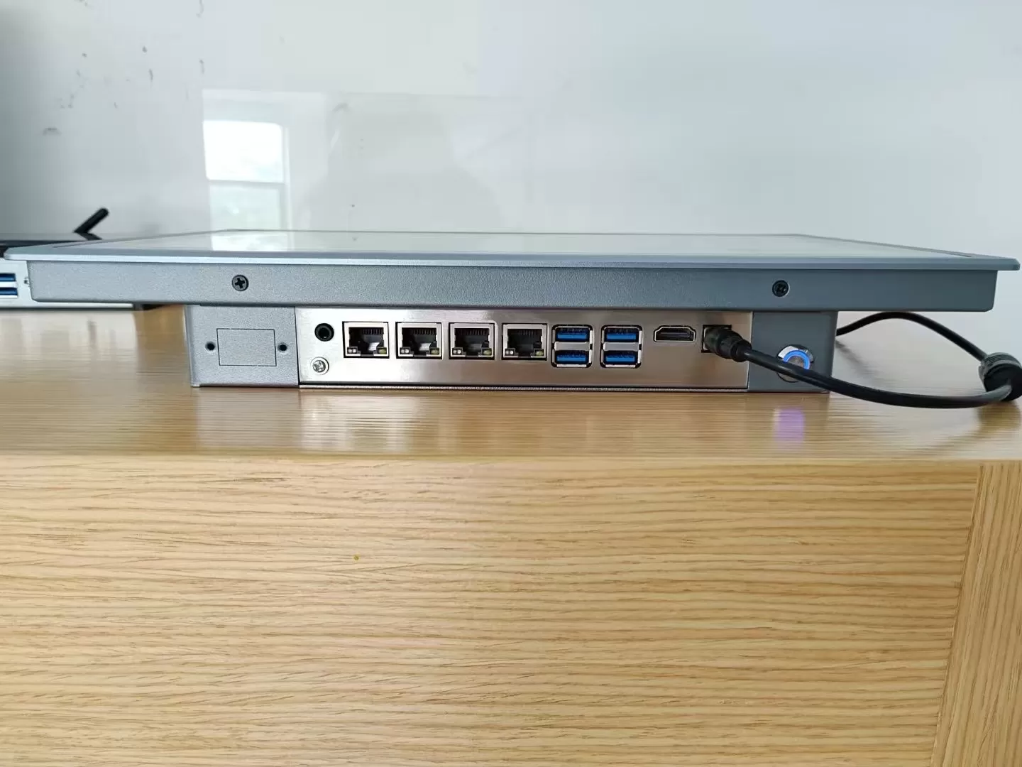 15.6 Inch Industrial Panel PC 4 LAN Port